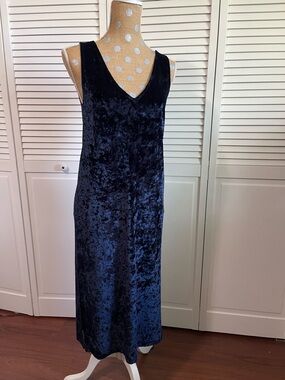 New BB Dakota blue velvet dress, long with slit on side sleeveless Sz XS